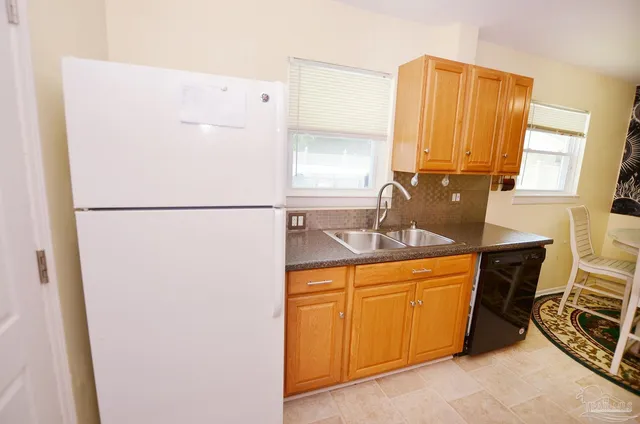 a close view of sink and tap