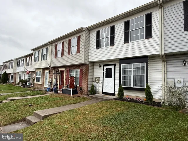$234,900 | 54 Chelmsford Court, Middle River, MD 21220