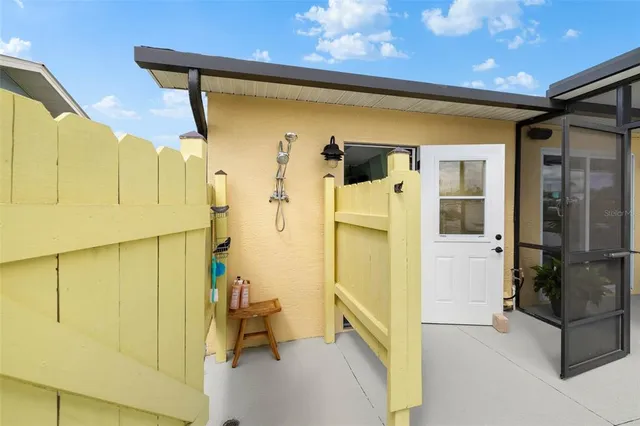 a view of a house with entertaining space