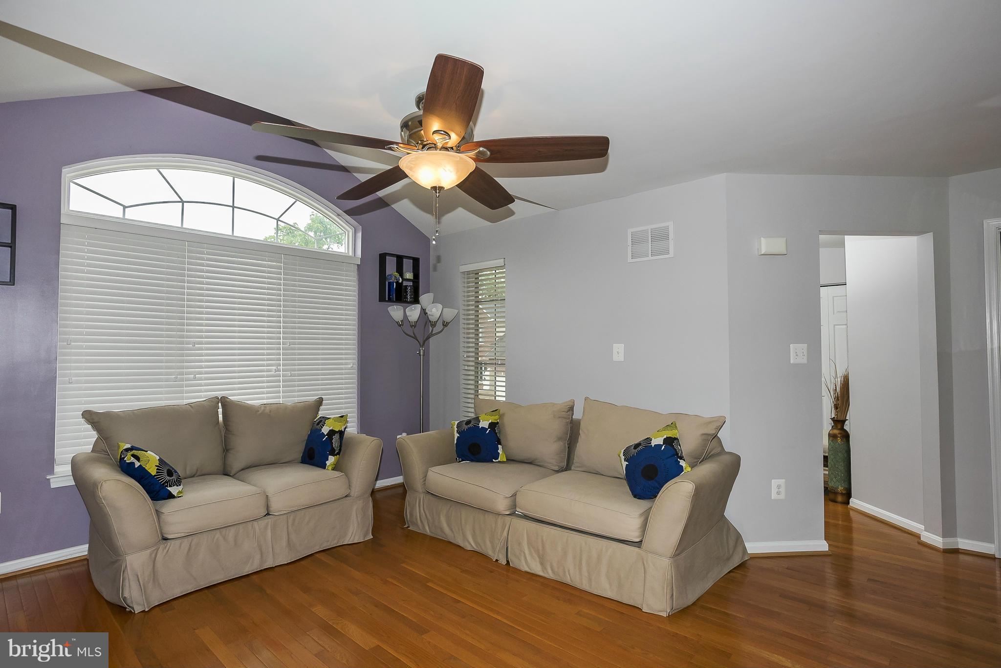 2702 Hillsdale Road Baltimore, MD 21207 - Photo 13 of 30 Living Room