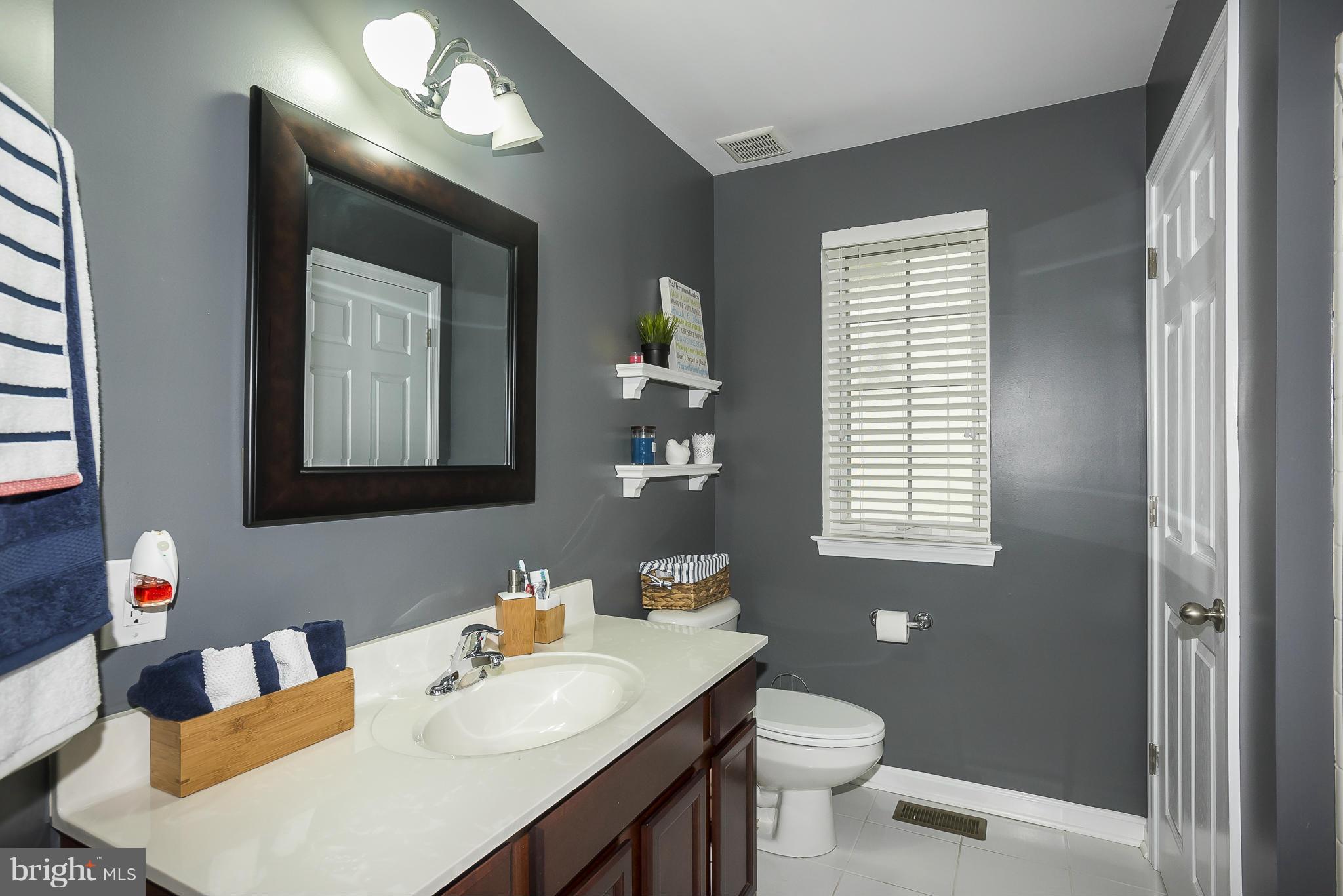 2702 Hillsdale Road Baltimore, MD 21207 - Photo 14 of 30 Full Bath - Main Level
