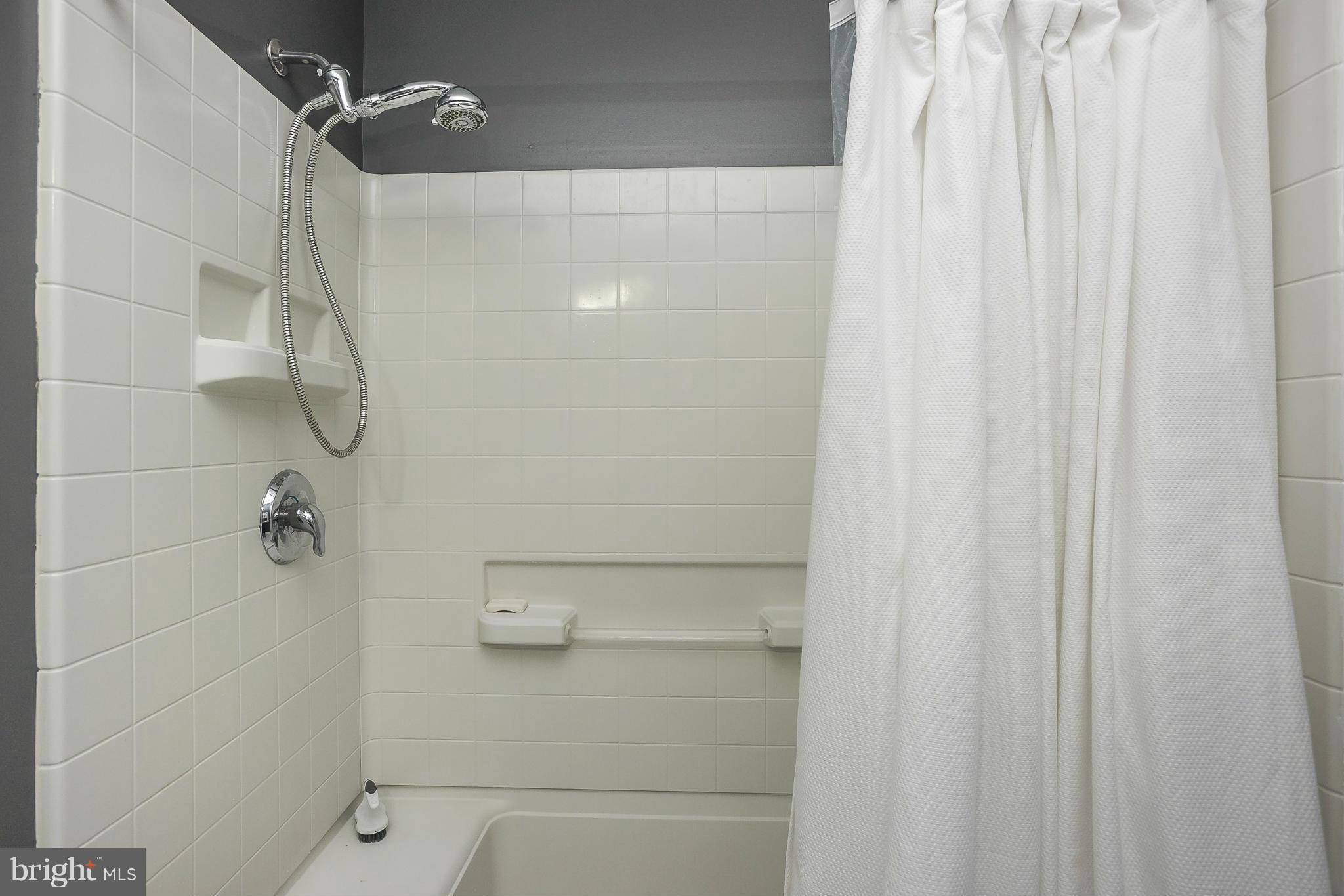 2702 Hillsdale Road Baltimore, MD 21207 - Photo 15 of 30 Full Bath - Main Level
