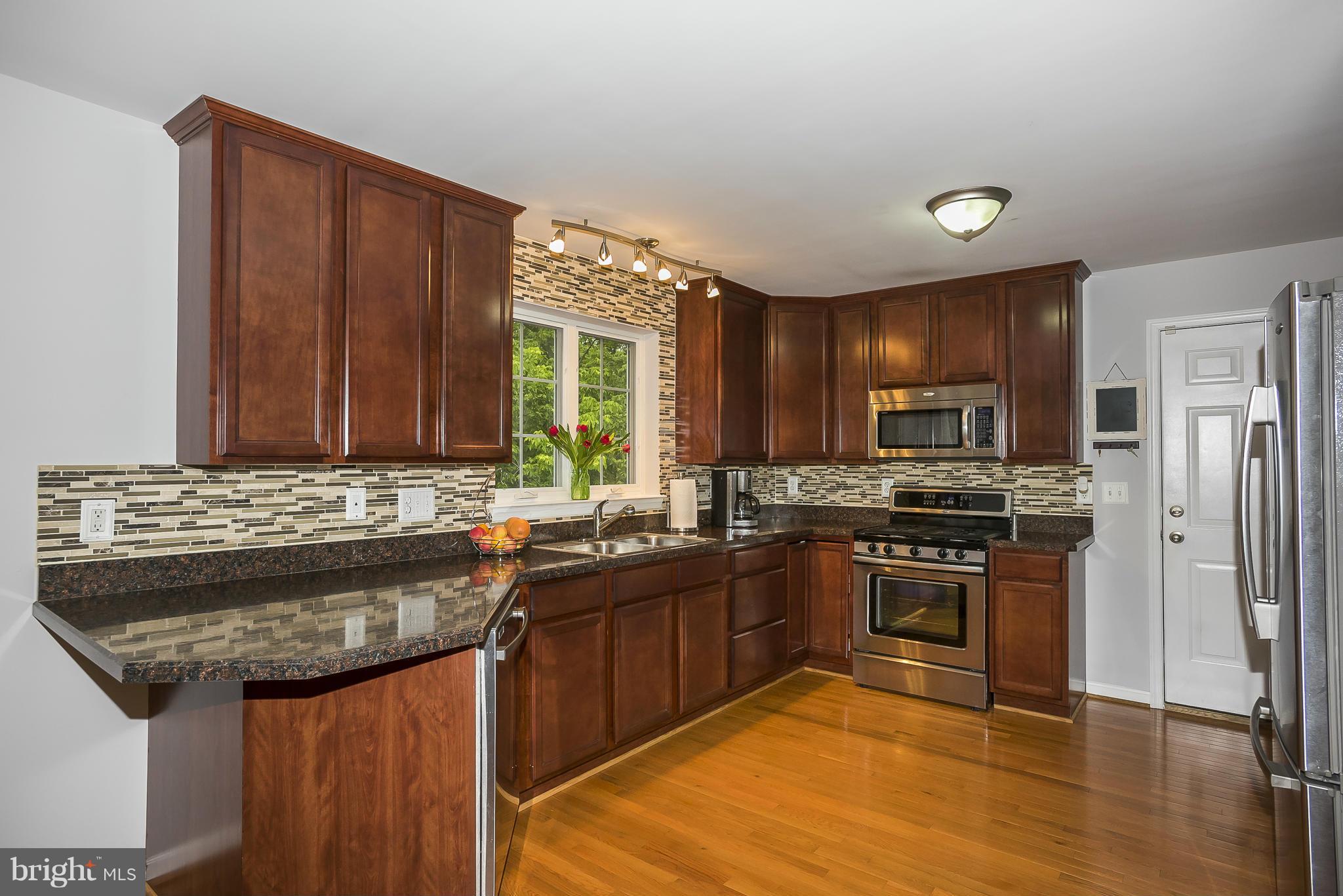 2702 Hillsdale Road Baltimore, MD 21207 - Photo 4 of 30 Kitchen