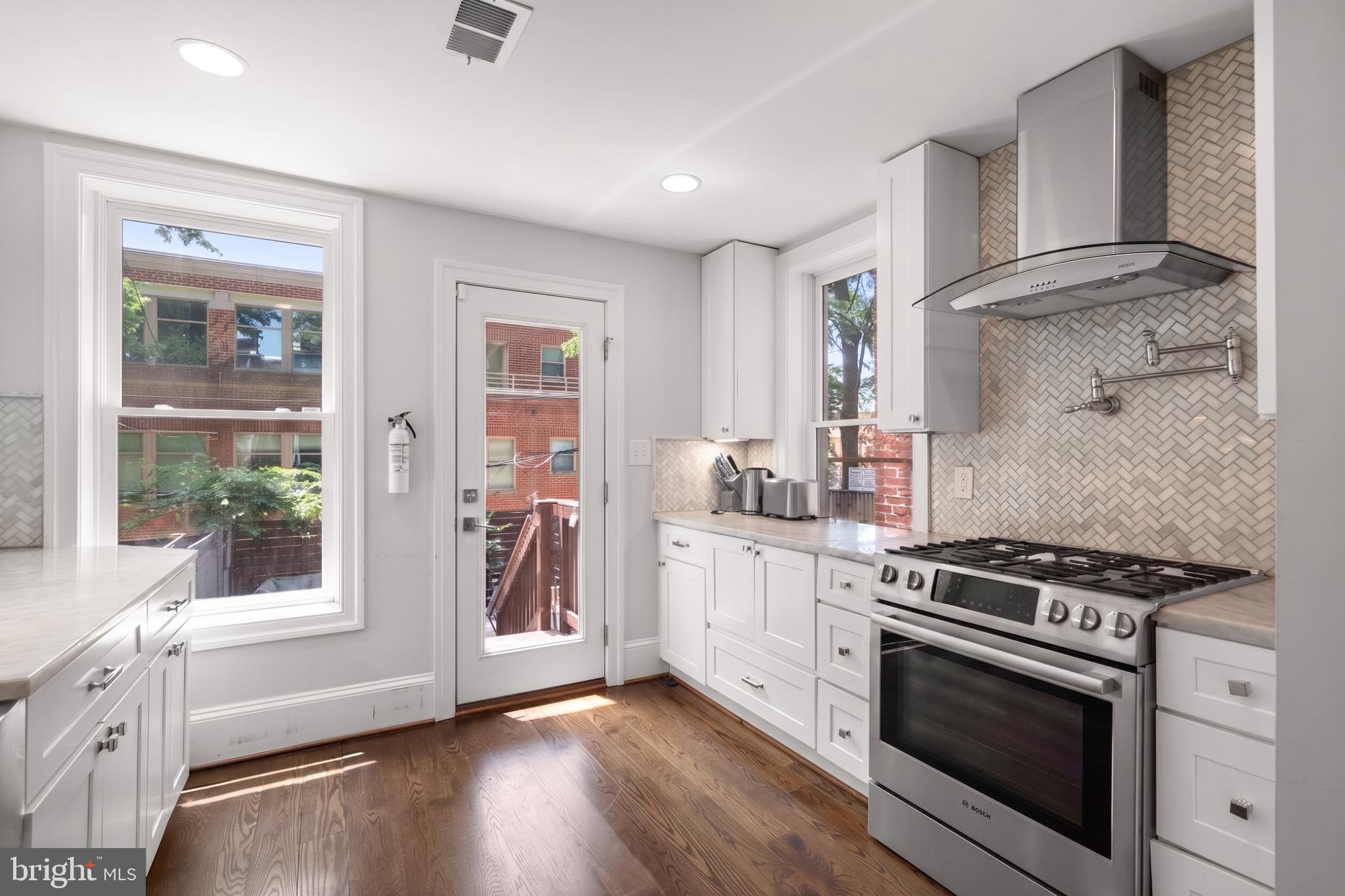 3322 Prospect Street Northwest Washington, DC 20007 - Photo 9 of 32