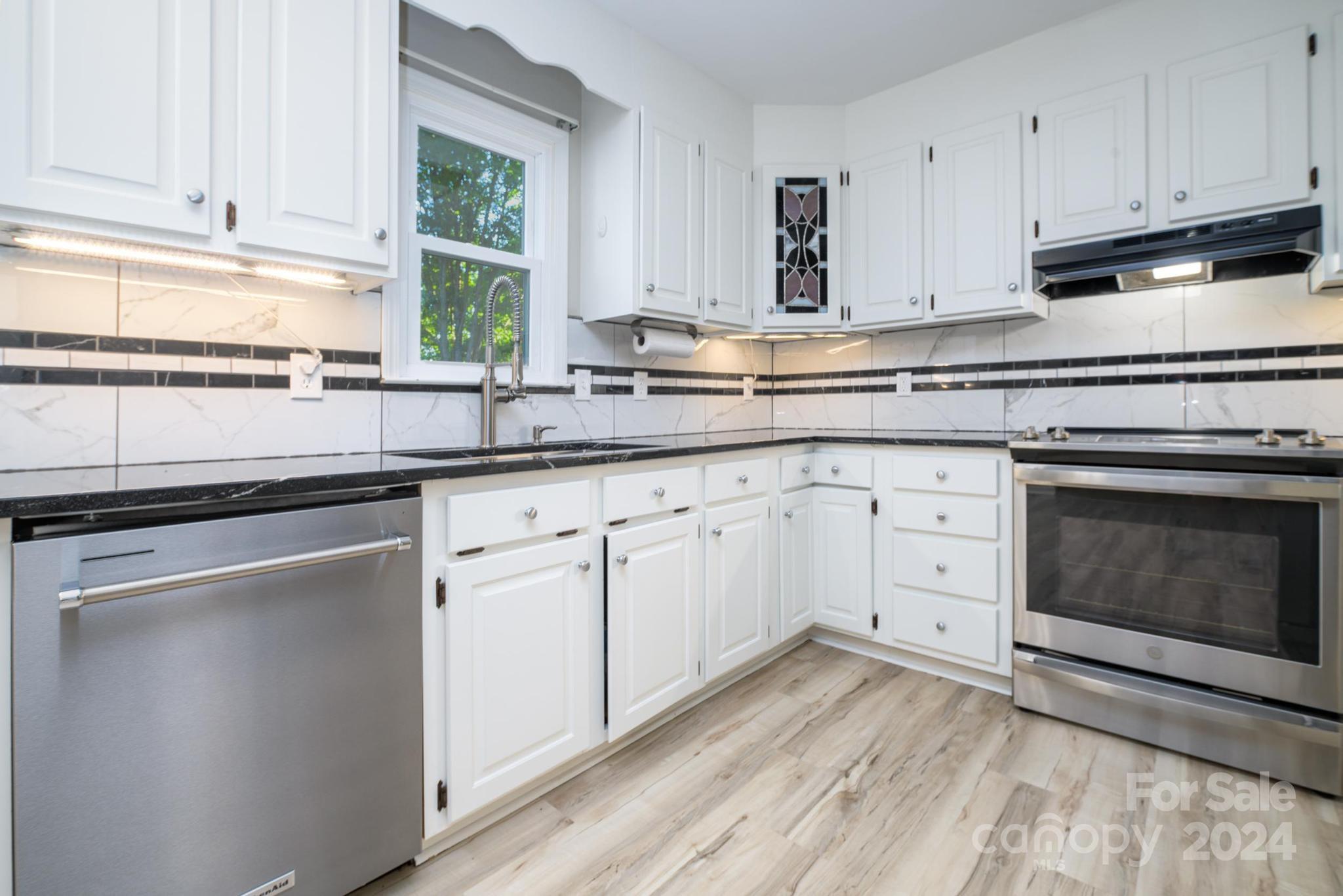 6541 Willowbottom Road Hickory, NC 28602 - Photo 11 of 47 Gallery Image 11