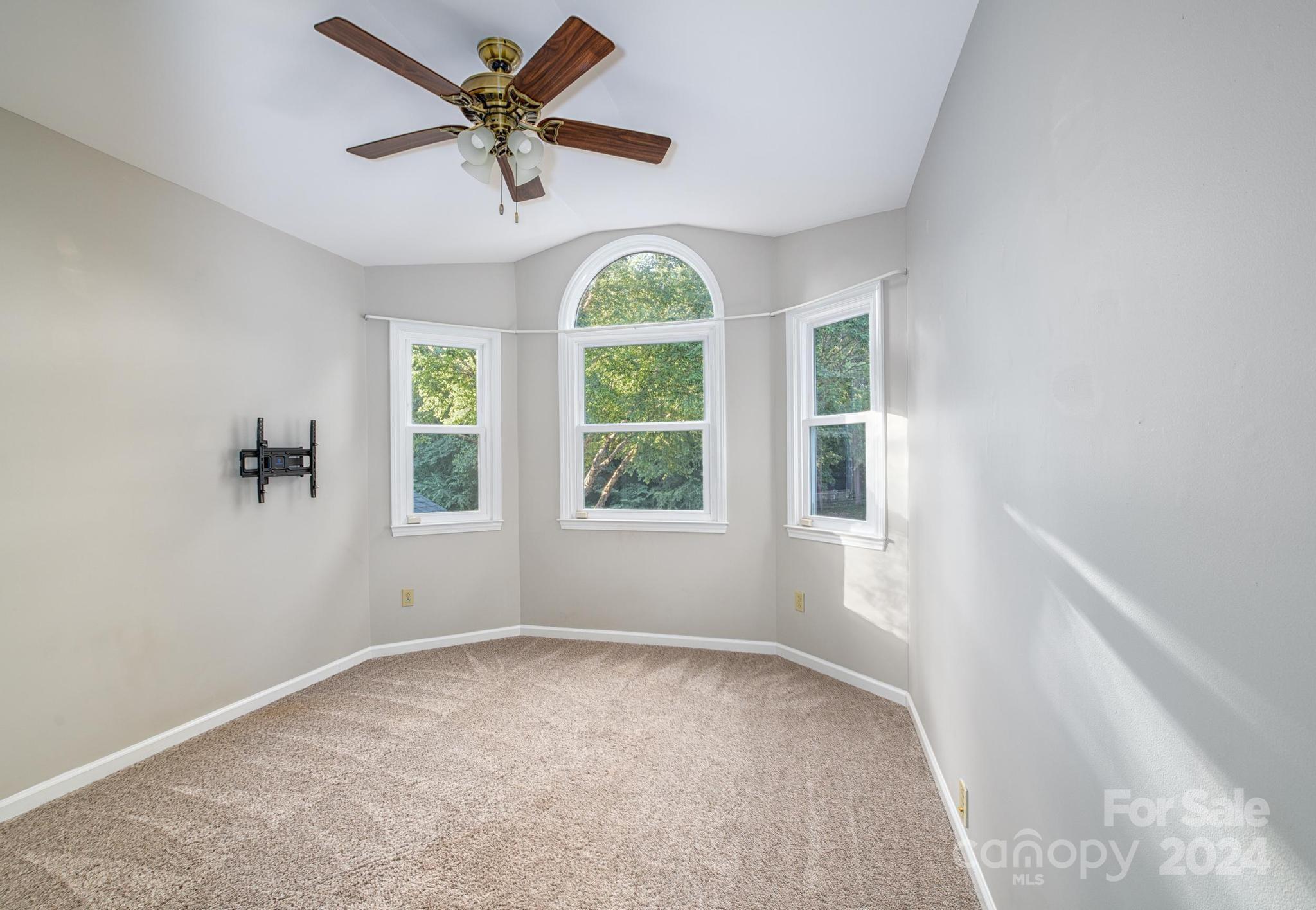 6541 Willowbottom Road Hickory, NC 28602 - Photo 29 of 47 Gallery Image 29