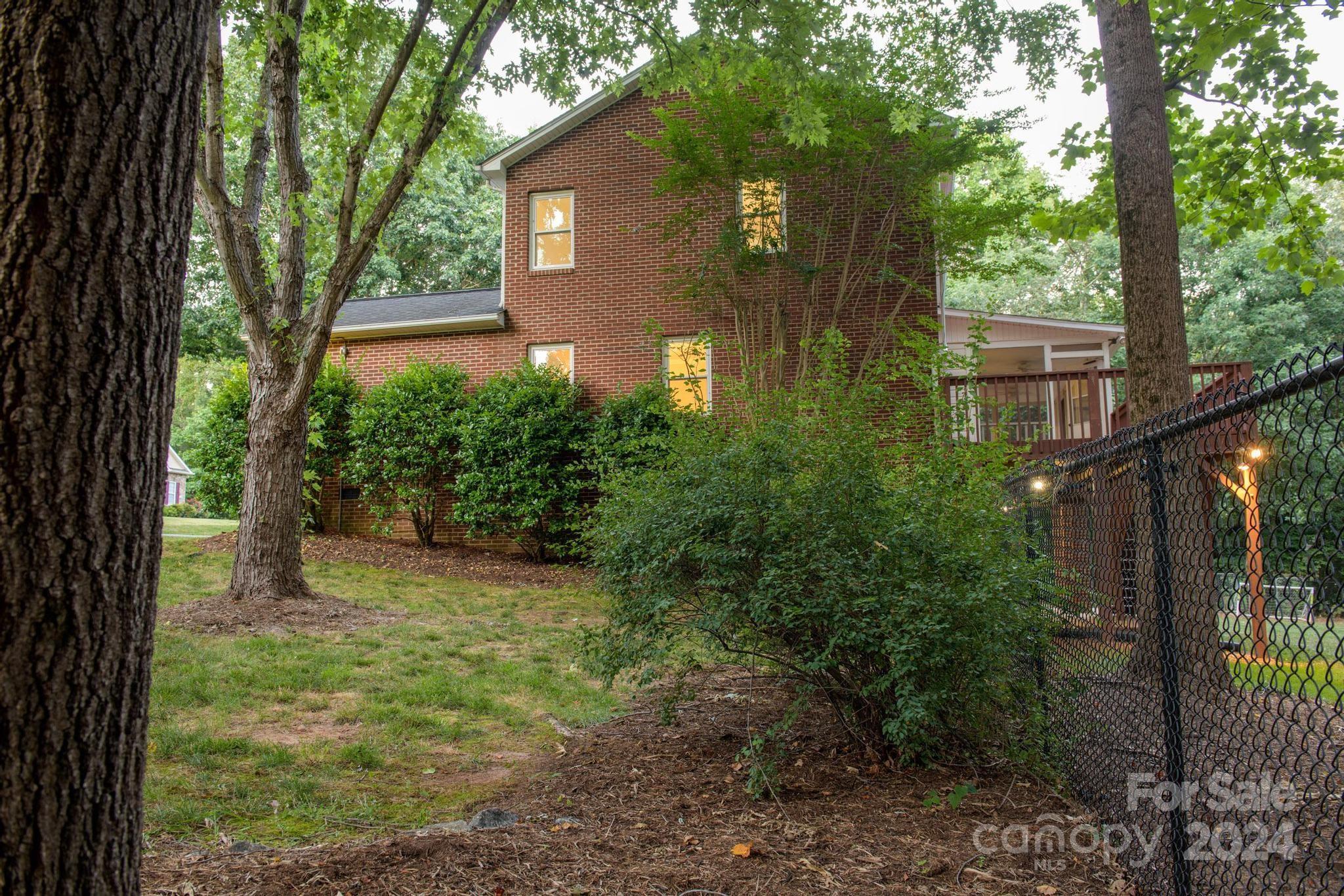 6541 Willowbottom Road Hickory, NC 28602 - Photo 3 of 47 Gallery Image 3