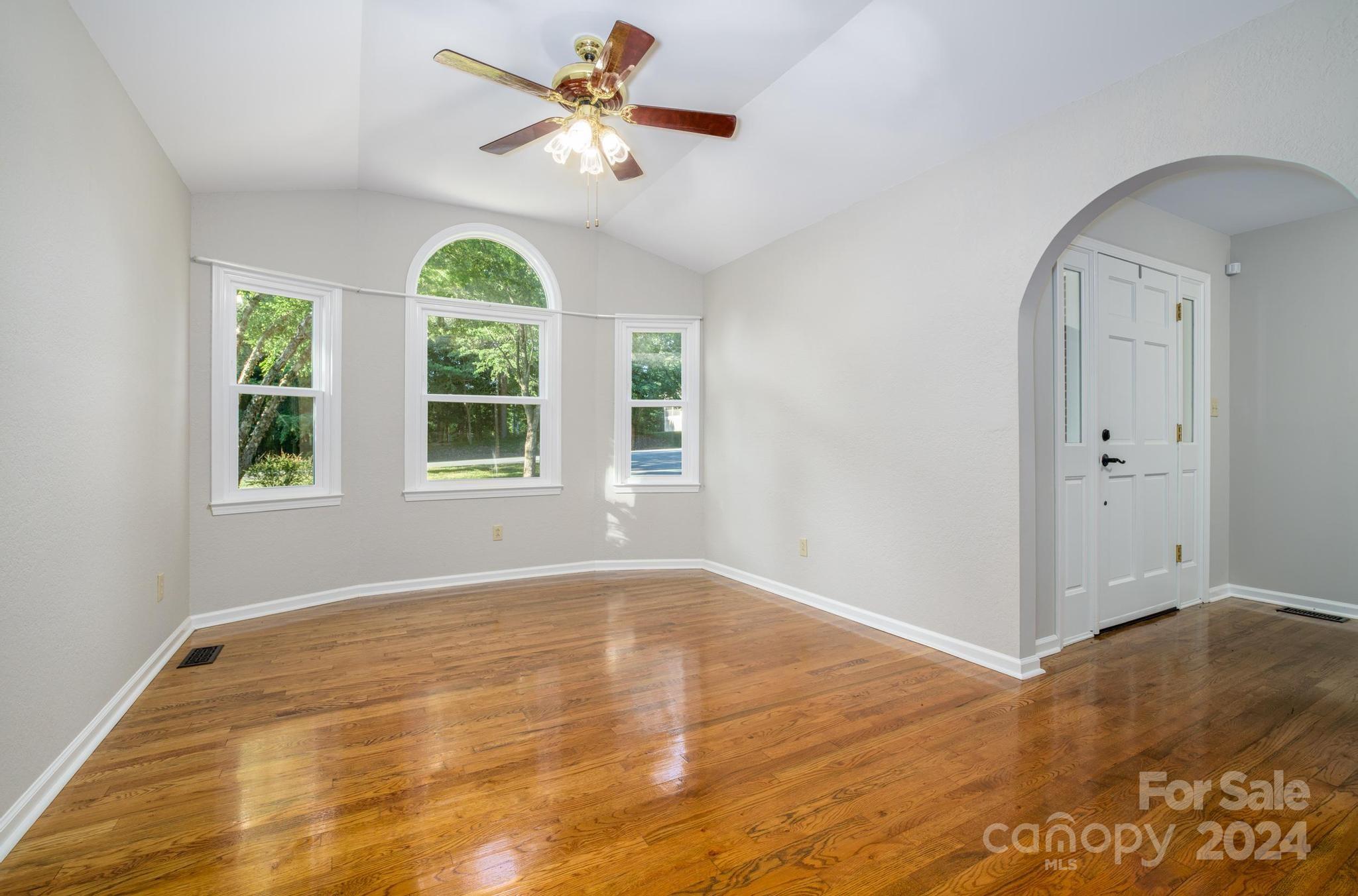 6541 Willowbottom Road Hickory, NC 28602 - Photo 8 of 47 Gallery Image 8