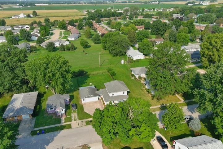 715 3rd Street Kalona, IA 52247 - Photo 40 of 42 Gallery Image 40