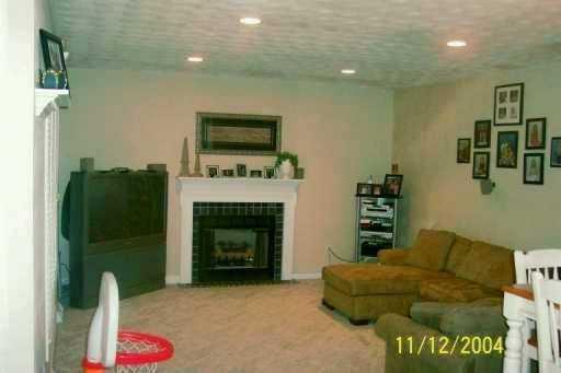 109 Edgewood Ruffs Dale, PA 15672 - Photo 5 of 8