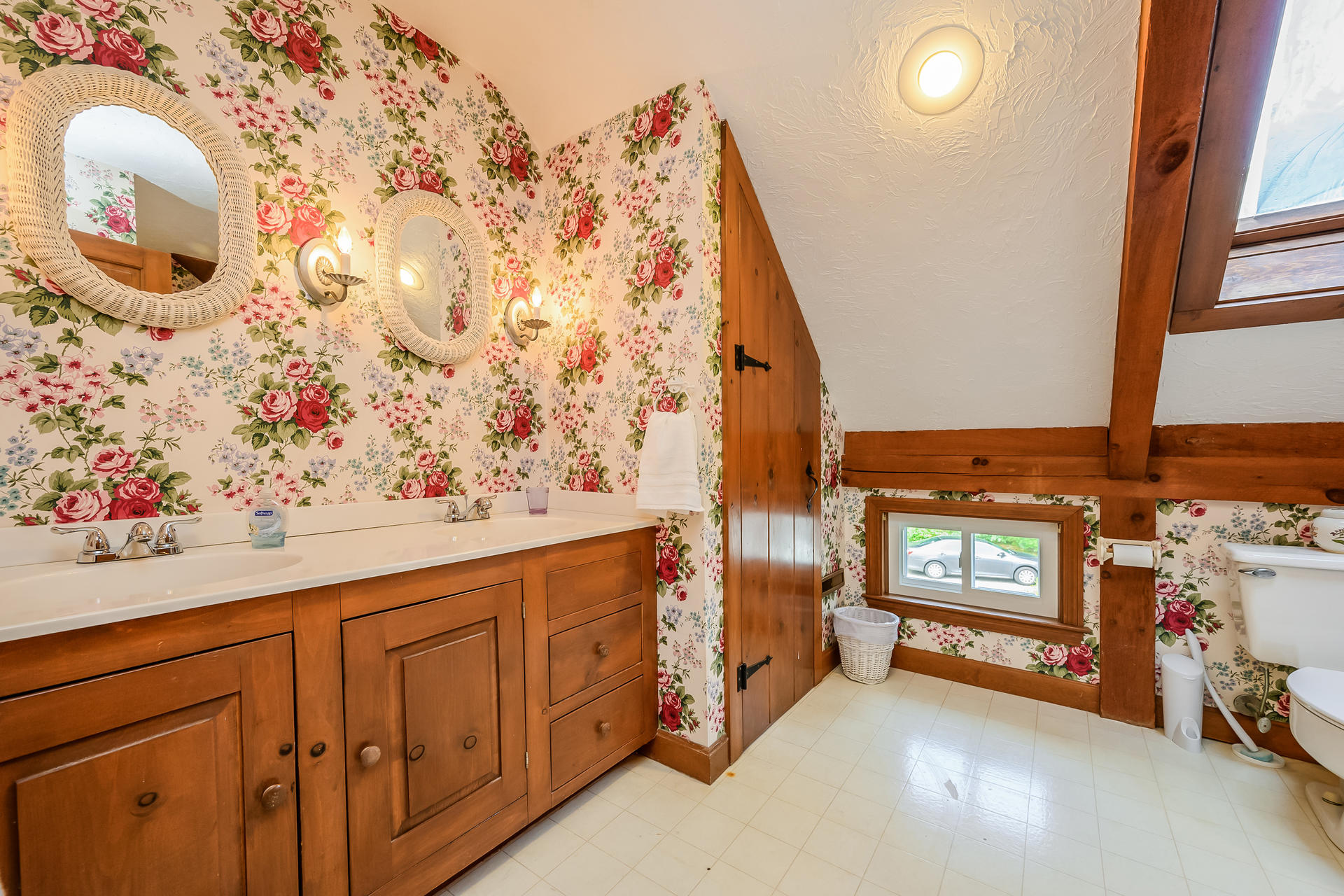59 Cotuit Cove Road Cotuit, MA 02635 - Photo 13 of 20 010-photo--8469102