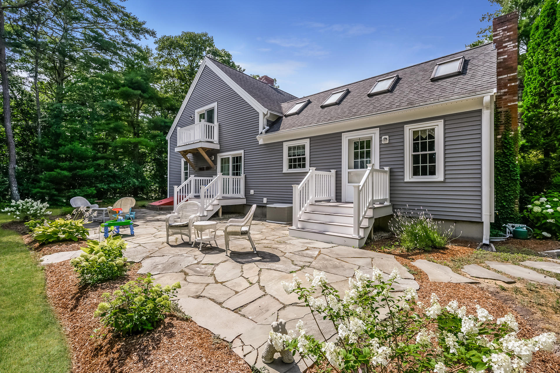 59 Cotuit Cove Road Cotuit, MA 02635 - Photo 19 of 20 018-photo--8469111