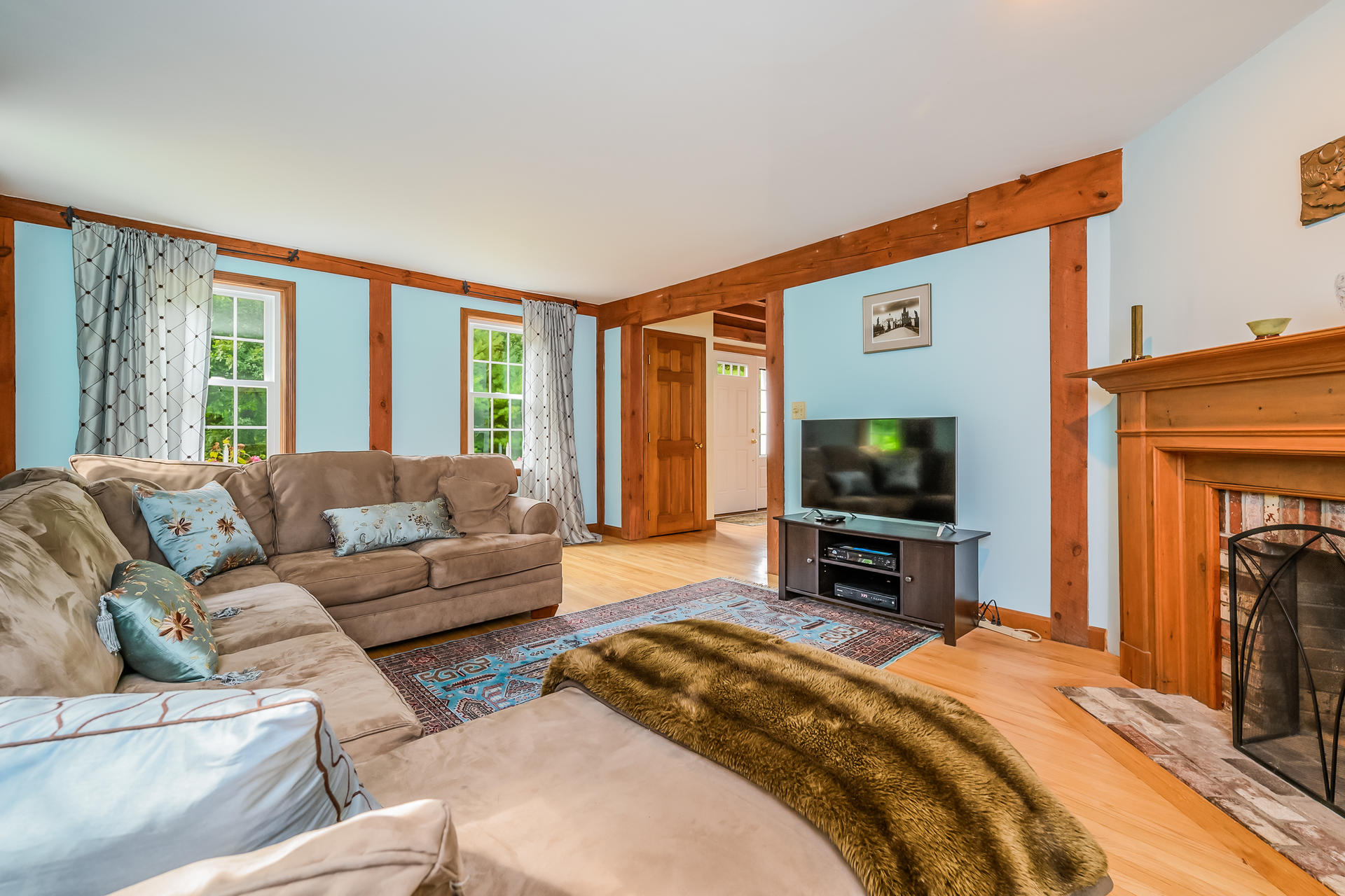 59 Cotuit Cove Road Cotuit, MA 02635 - Photo 10 of 20 004-photo--8469105