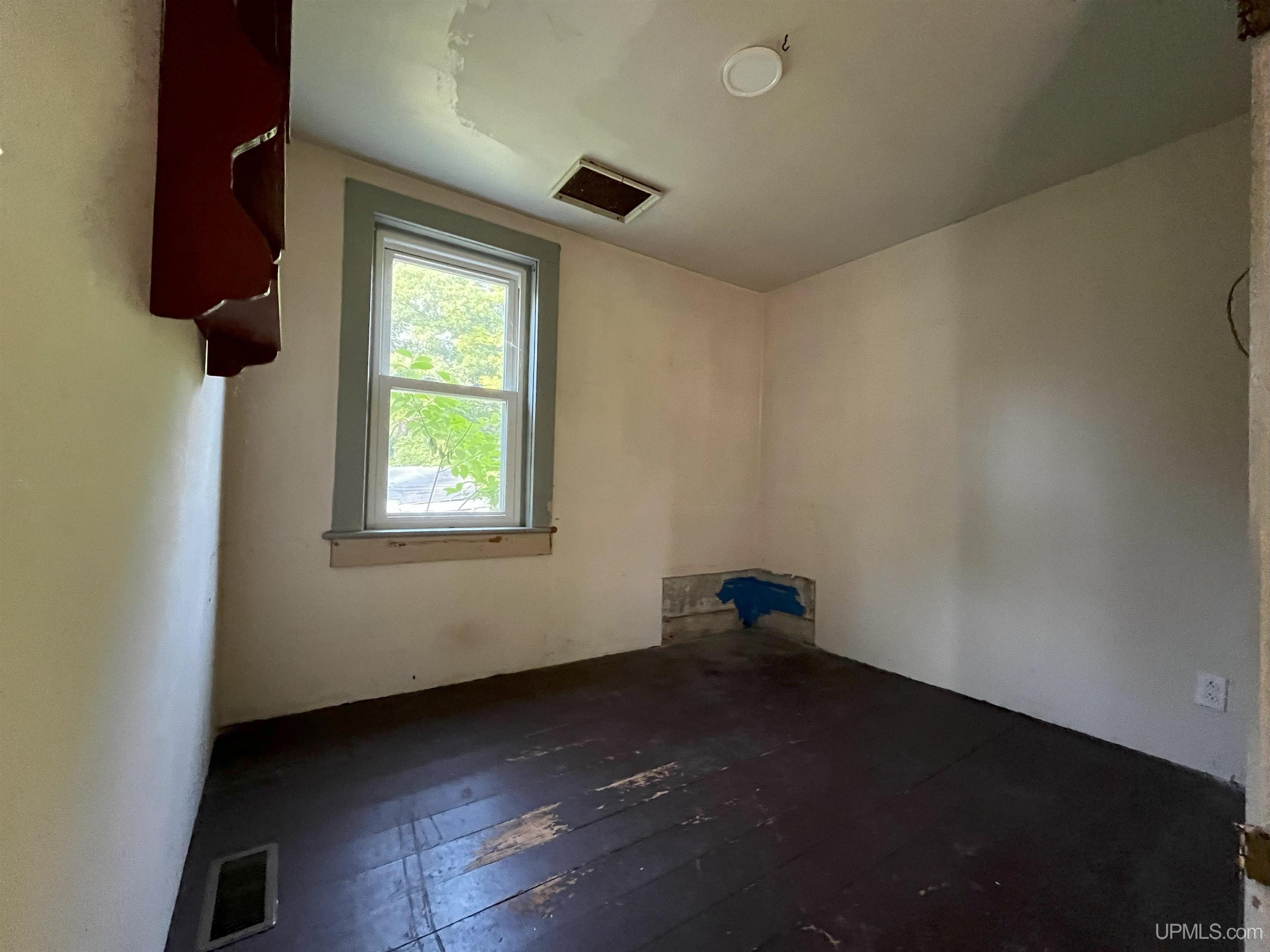 54866 Tecumseh Road Calumet, MI 49913 - Photo 25 of 38