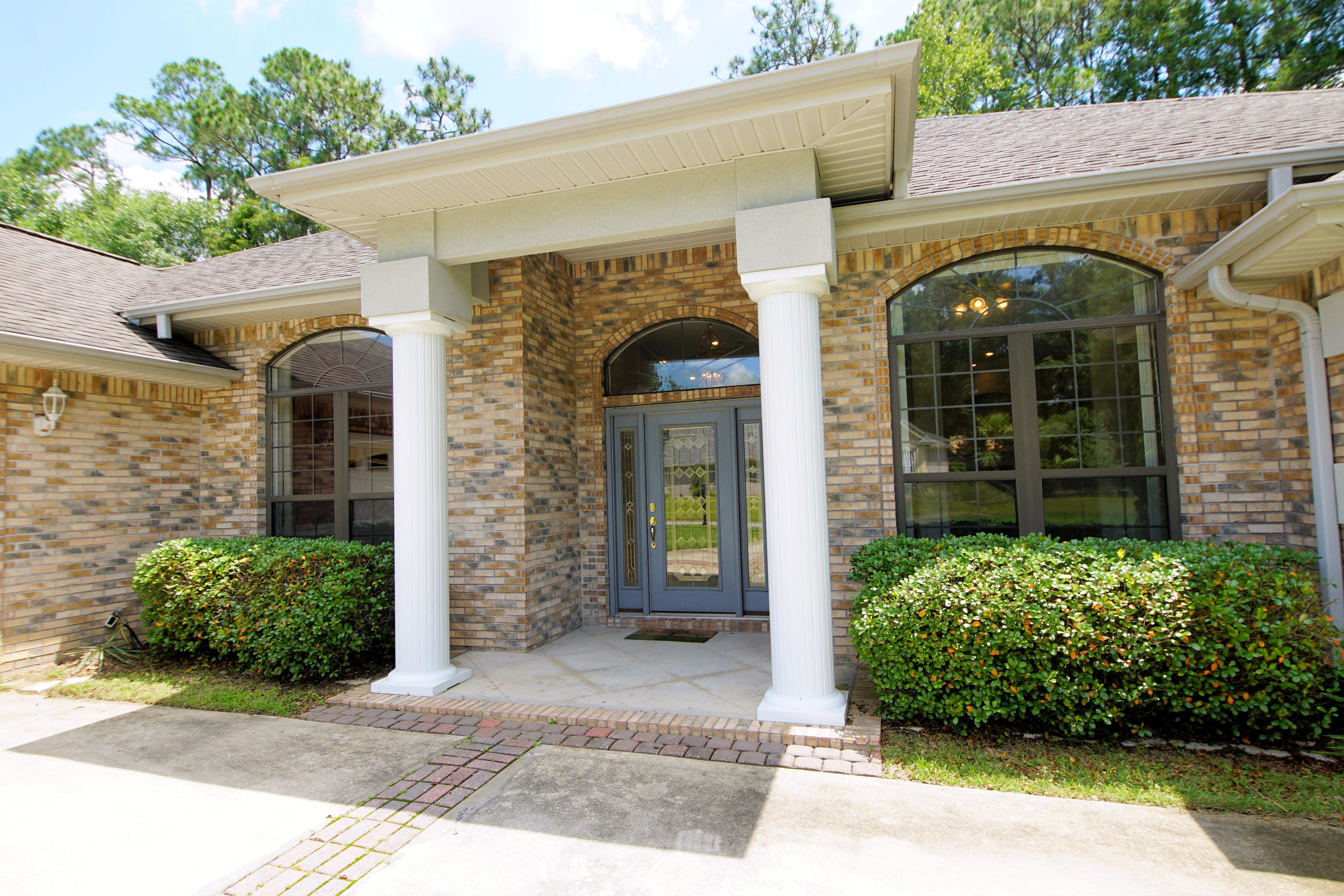 4423 Parsoni Loop Crestview, FL 32536 - Photo 3 of 57 4423ParsoniFrt7