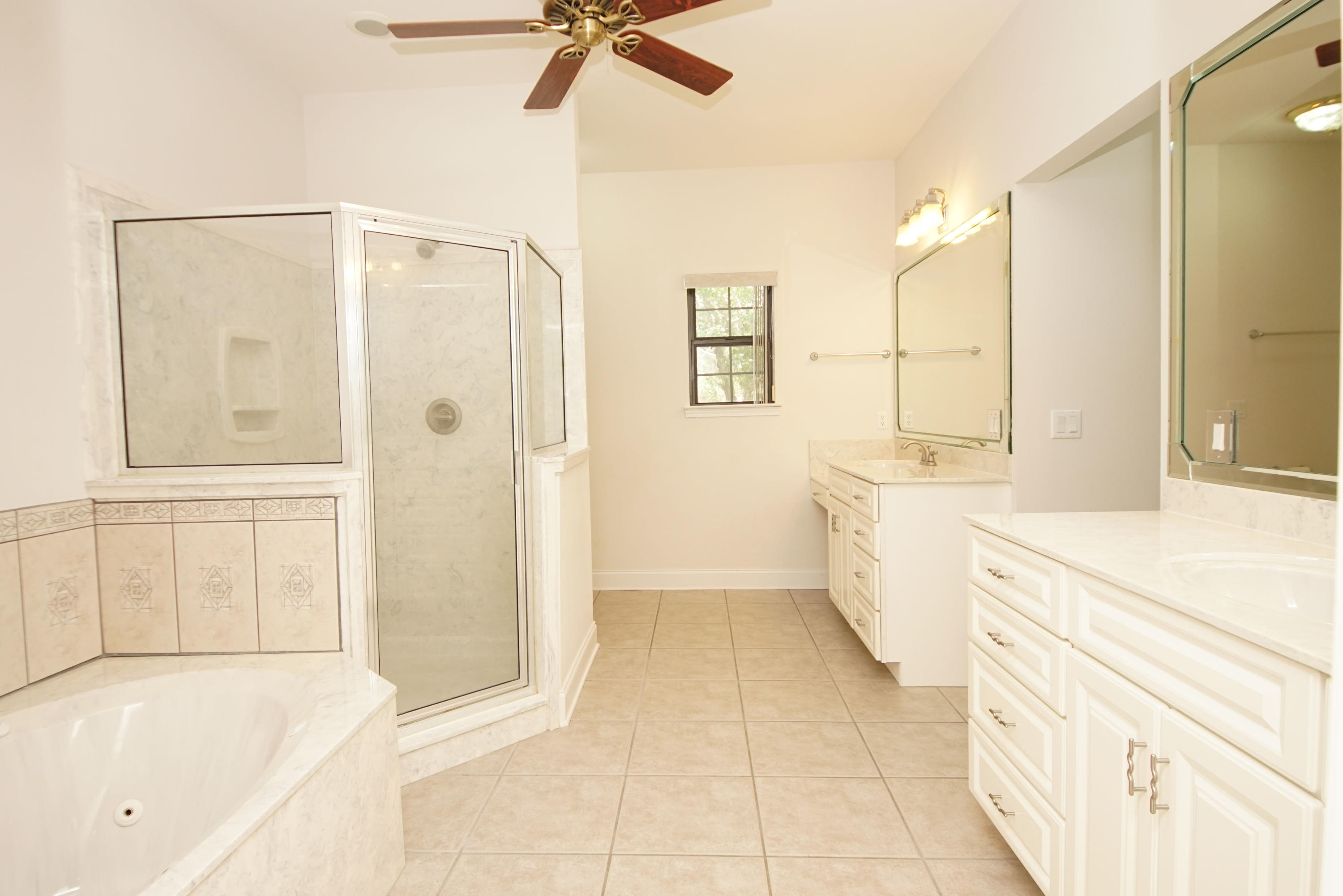 4423 Parsoni Loop Crestview, FL 32536 - Photo 41 of 57 4423ParsoniMasterBthr
