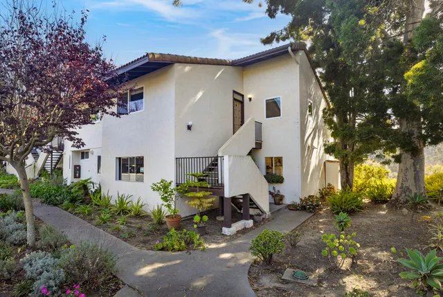 $739,000 | 1058 Miramonte Drive, Unit 11, Santa Barbara, CA 93109