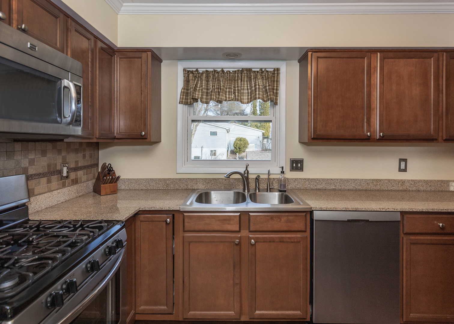 3510 35th Street Moline, IL 61265 - Photo 12 of 38