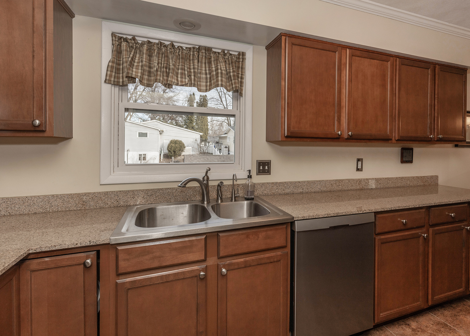 3510 35th Street Moline, IL 61265 - Photo 10 of 38