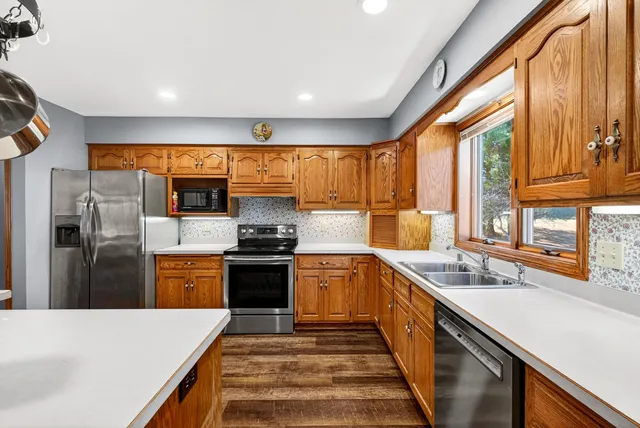 $599,000 | 7009 Barber Circle, Trenton, WI 53090