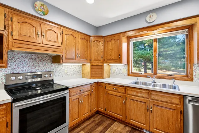 $599,000 | 7009 Barber Circle, Trenton, WI 53090