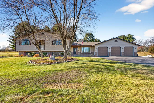 $599,000 | 7009 Barber Circle, Trenton, WI 53090