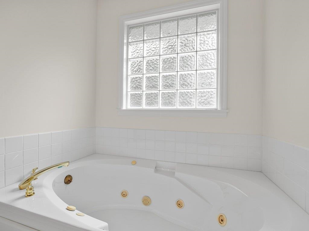 208 West Durham Street Landrum, SC 29356 - Photo 17 of 44