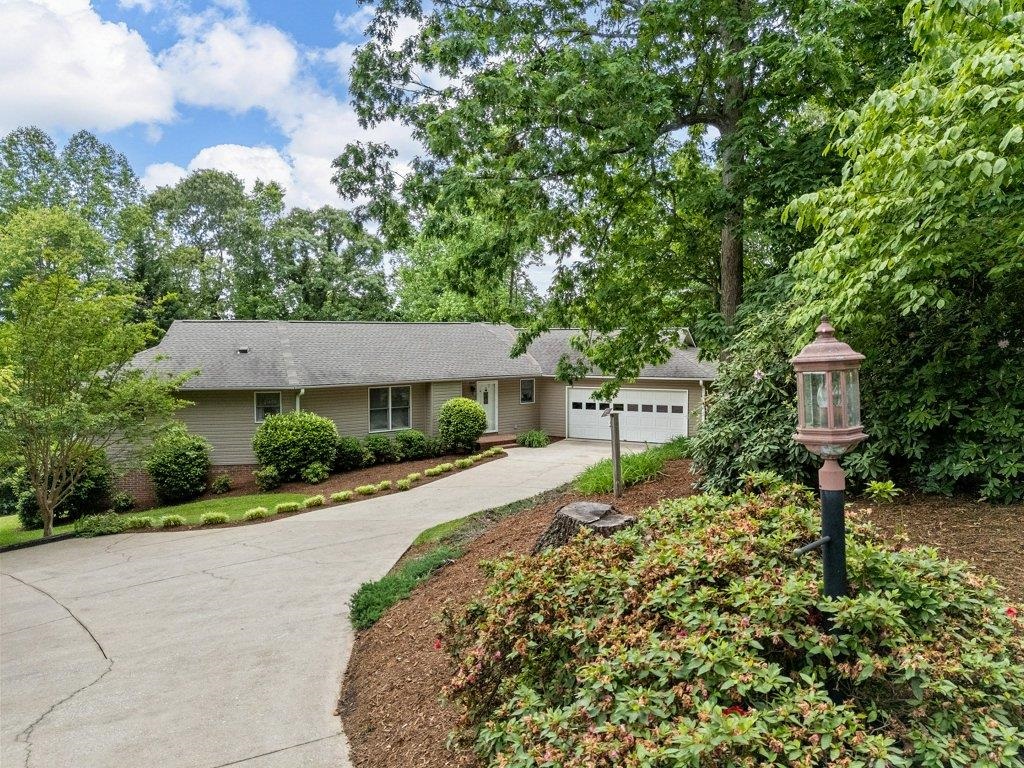 208 West Durham Street Landrum, SC 29356 - Photo 2 of 44