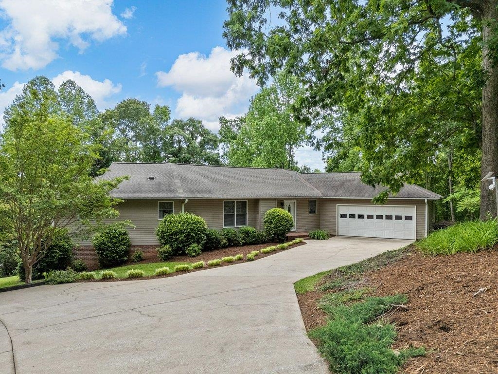 208 West Durham Street Landrum, SC 29356 - Photo 3 of 44