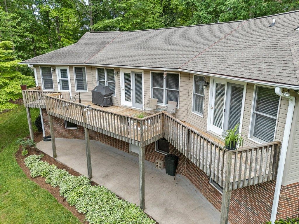 208 West Durham Street Landrum, SC 29356 - Photo 32 of 44