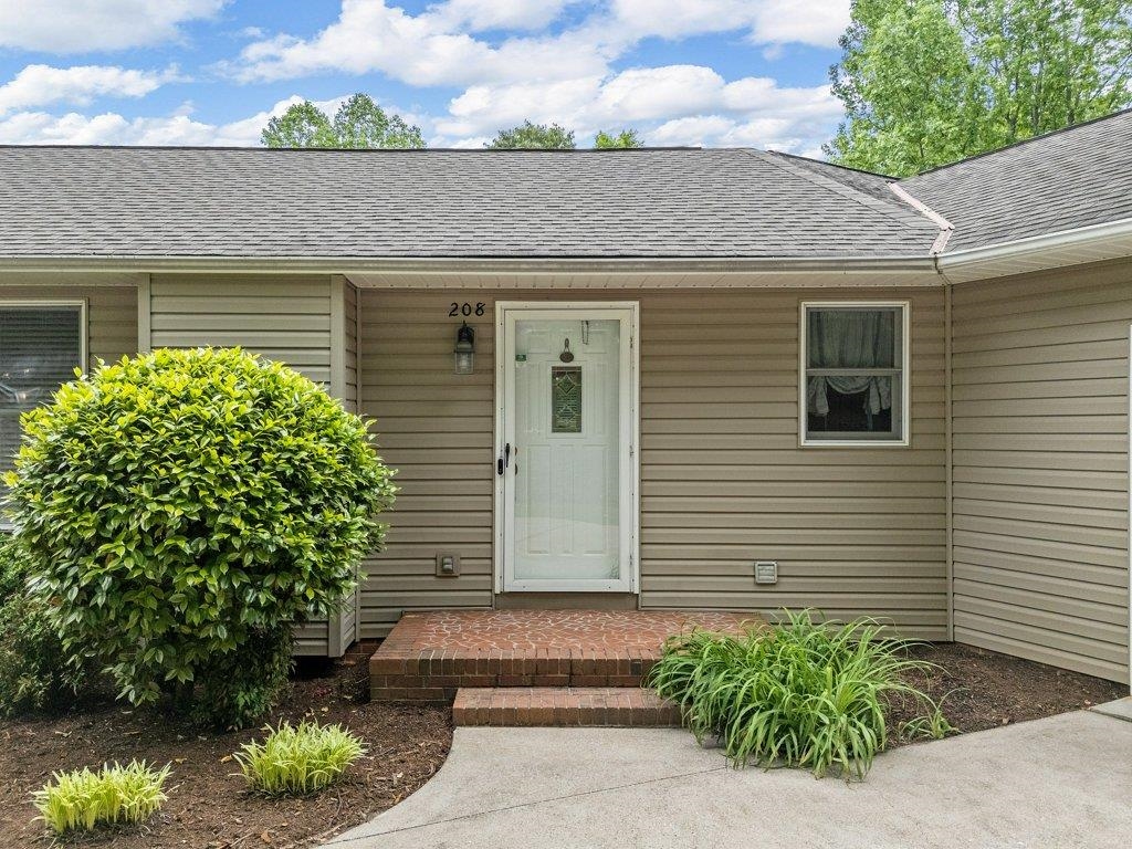 208 West Durham Street Landrum, SC 29356 - Photo 4 of 44