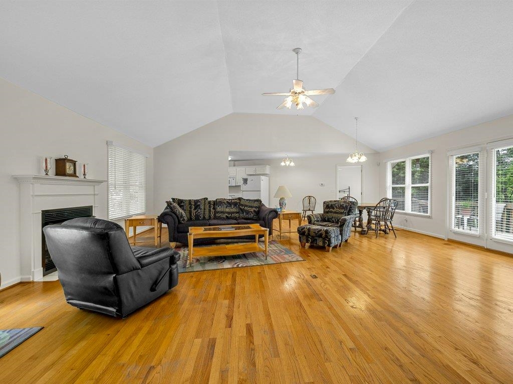 208 West Durham Street Landrum, SC 29356 - Photo 5 of 44