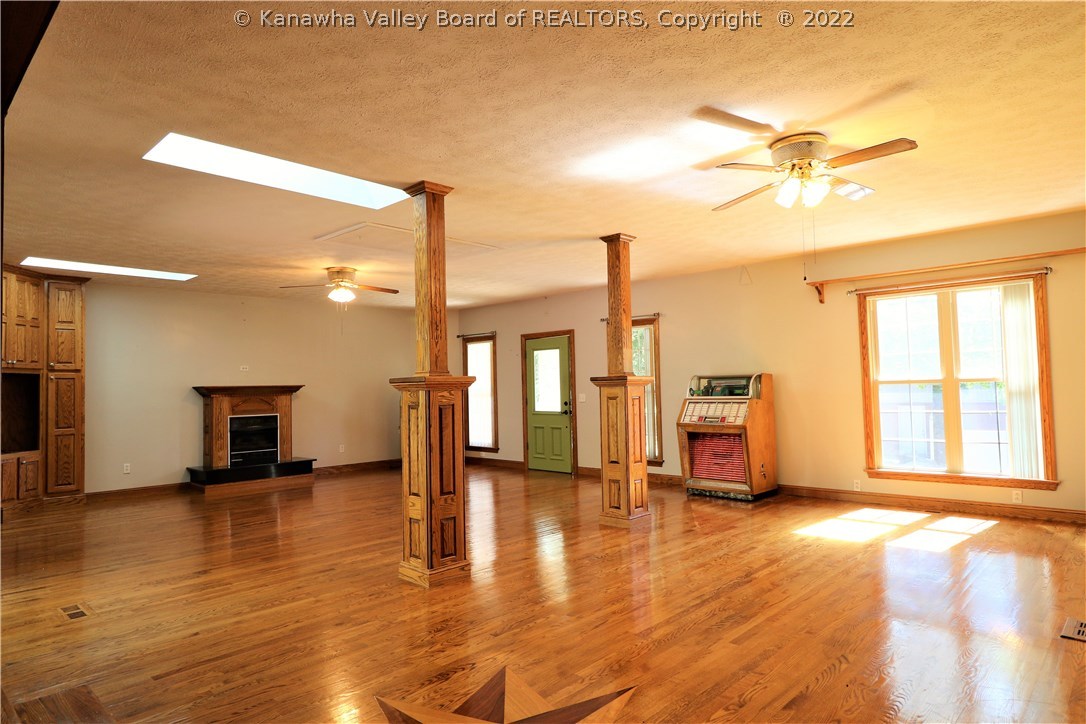 760 Rocky Step Road Scott Depot, WV 25560 - Photo 4 of 29 Gallery Image 4