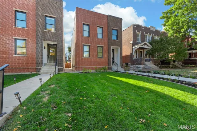 $599,000 | 2022 Geyer Avenue, St. Louis, MO 63104