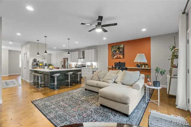 $599,000 | 2022 Geyer Avenue, St. Louis, MO 63104