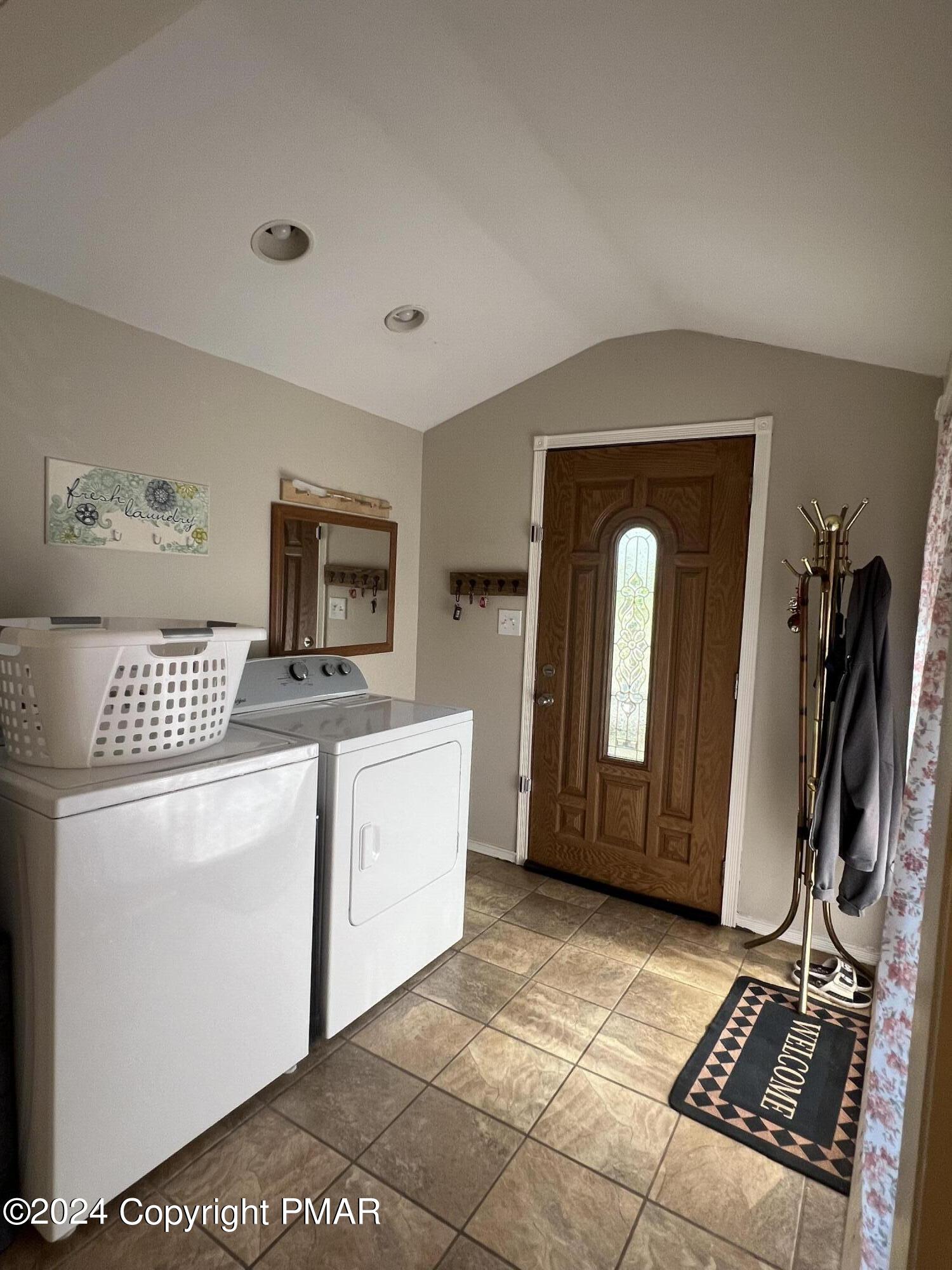 218 Mallard Lane Bushkill, PA 18324 - Photo 9 of 11 IMG_9523