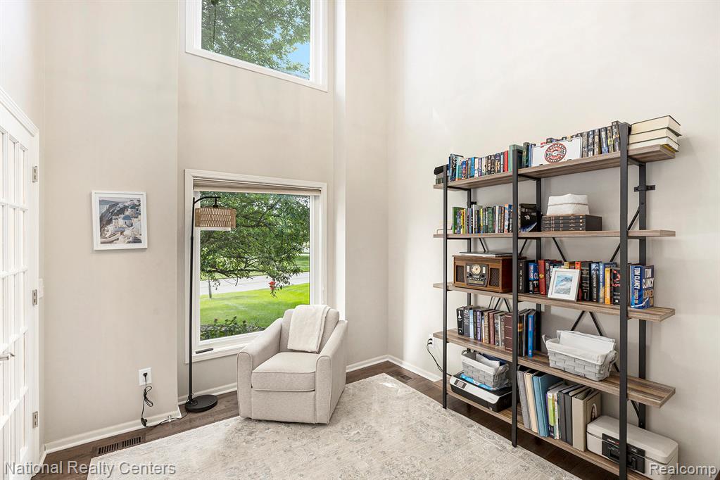 2076 Reagan Drive Rochester Hills, MI 48309 - Photo 10 of 31