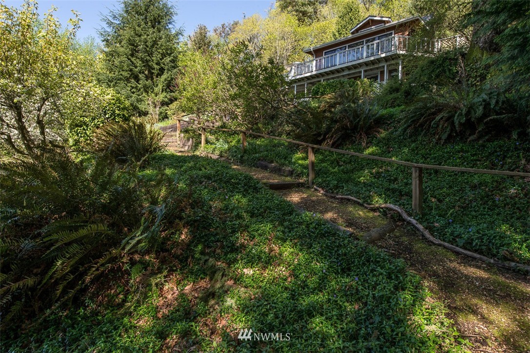 27605 Hake Road Southwest Vashon, WA 98070 - Photo 20 of 23 Gallery Image 20