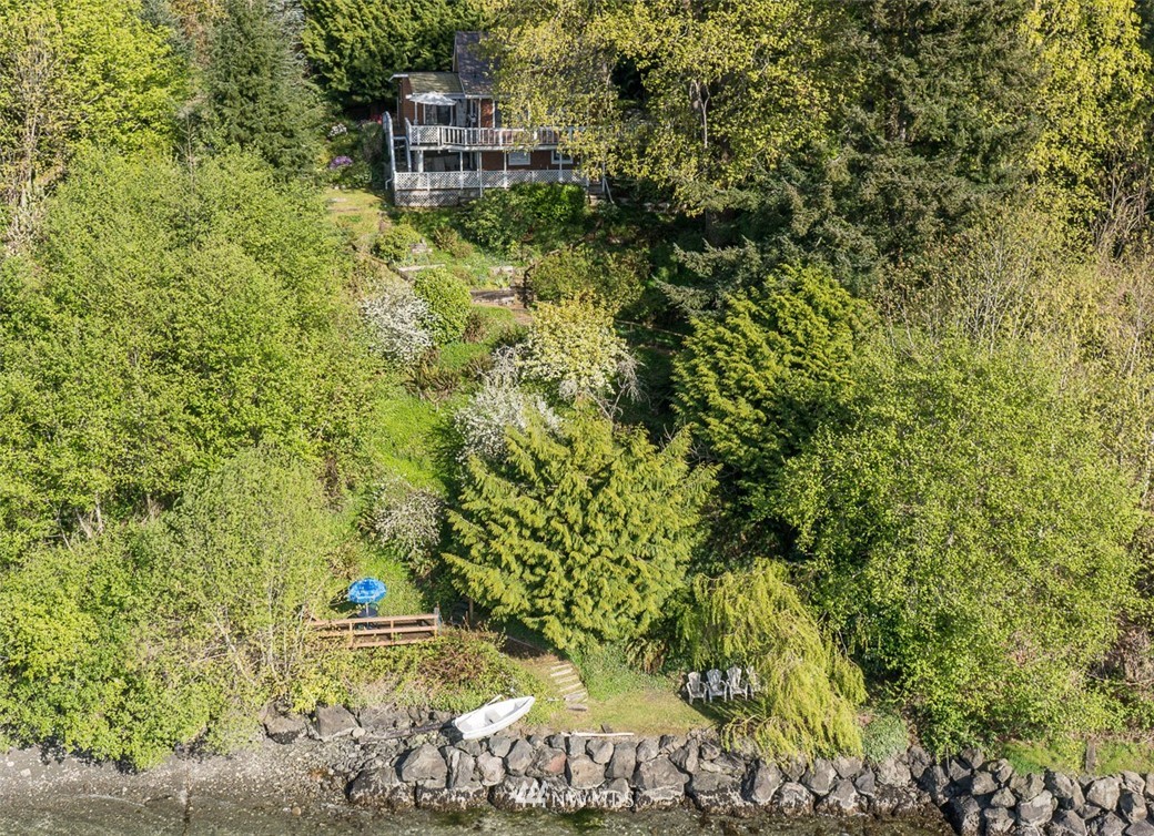 27605 Hake Road Southwest Vashon, WA 98070 - Photo 22 of 23 Gallery Image 22