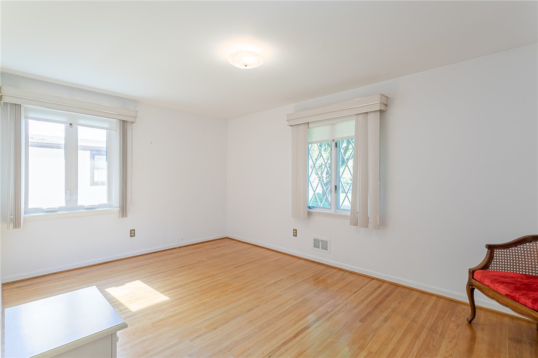 129 Fox Hall Drive Irondequoit, NY 14609 - Photo 11 of 24