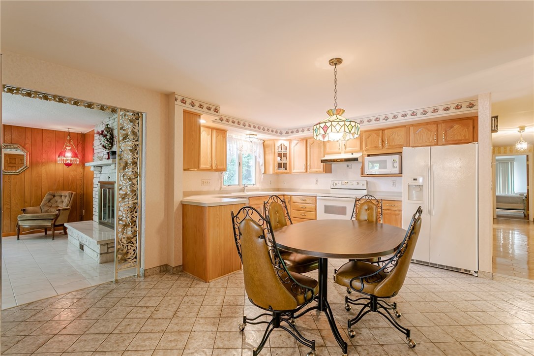 129 Fox Hall Drive Irondequoit, NY 14609 - Photo 14 of 24