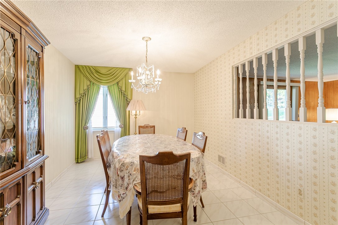 129 Fox Hall Drive Irondequoit, NY 14609 - Photo 5 of 24