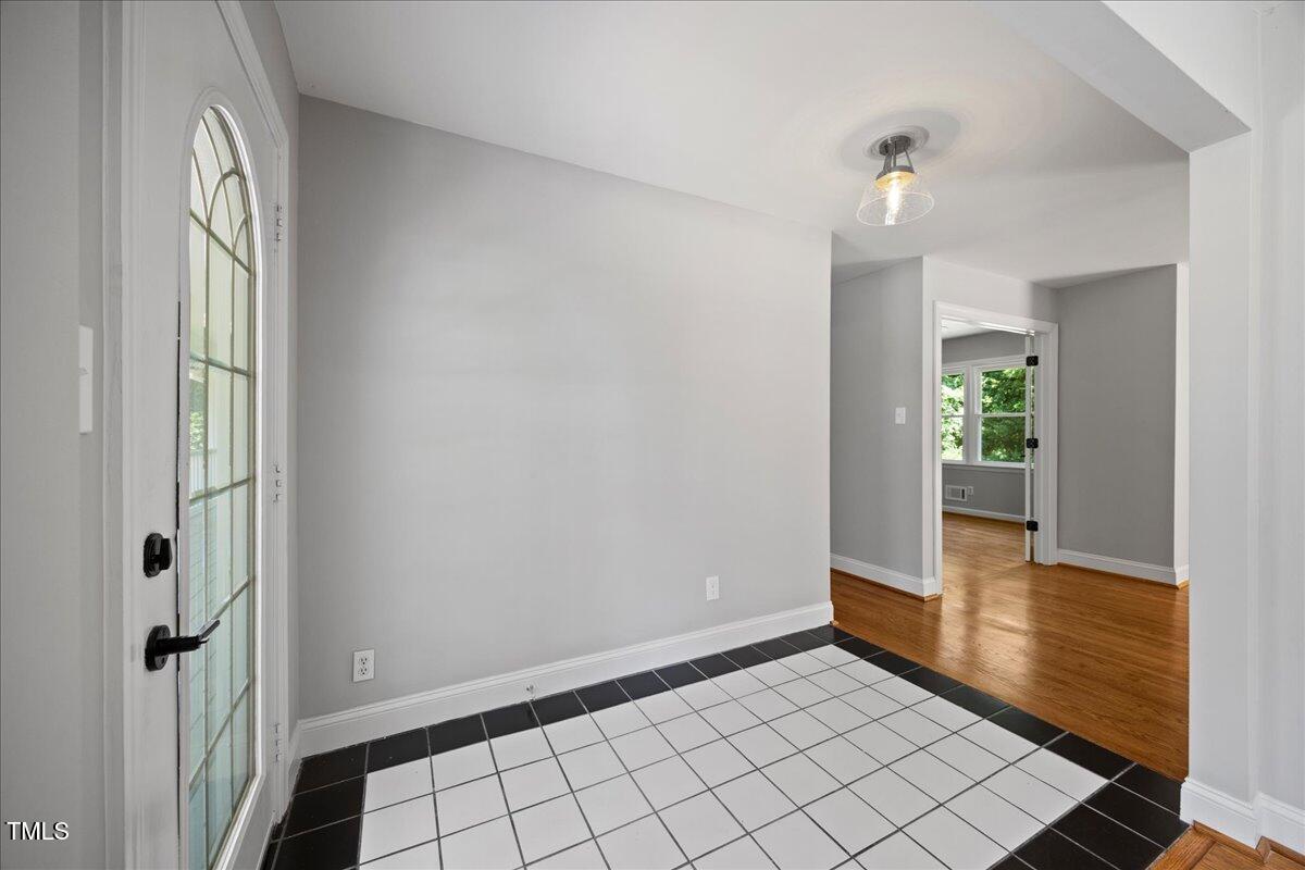 7700 Pinecrest Road Raleigh, NC 27613 - Photo 4 of 51 4