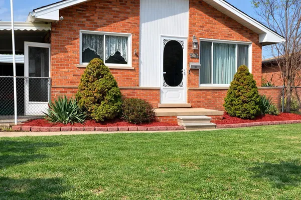 $179,000 | 820 South Venoy Road, Westland, MI 48186