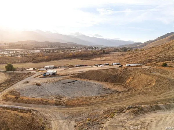 $2,750,000 | 0 Love Lane, Corona, CA 92883