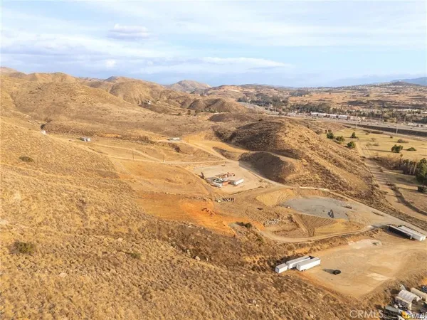 $2,750,000 | 0 Love Lane, Corona, CA 92883