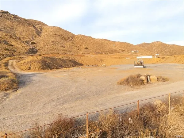 $2,750,000 | 0 Love Lane, Corona, CA 92883