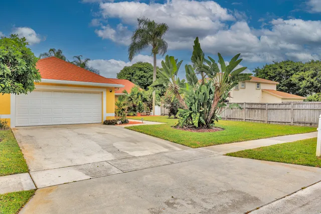 $515,000 | 9066 Paragon Way, Boynton Beach, FL 33472