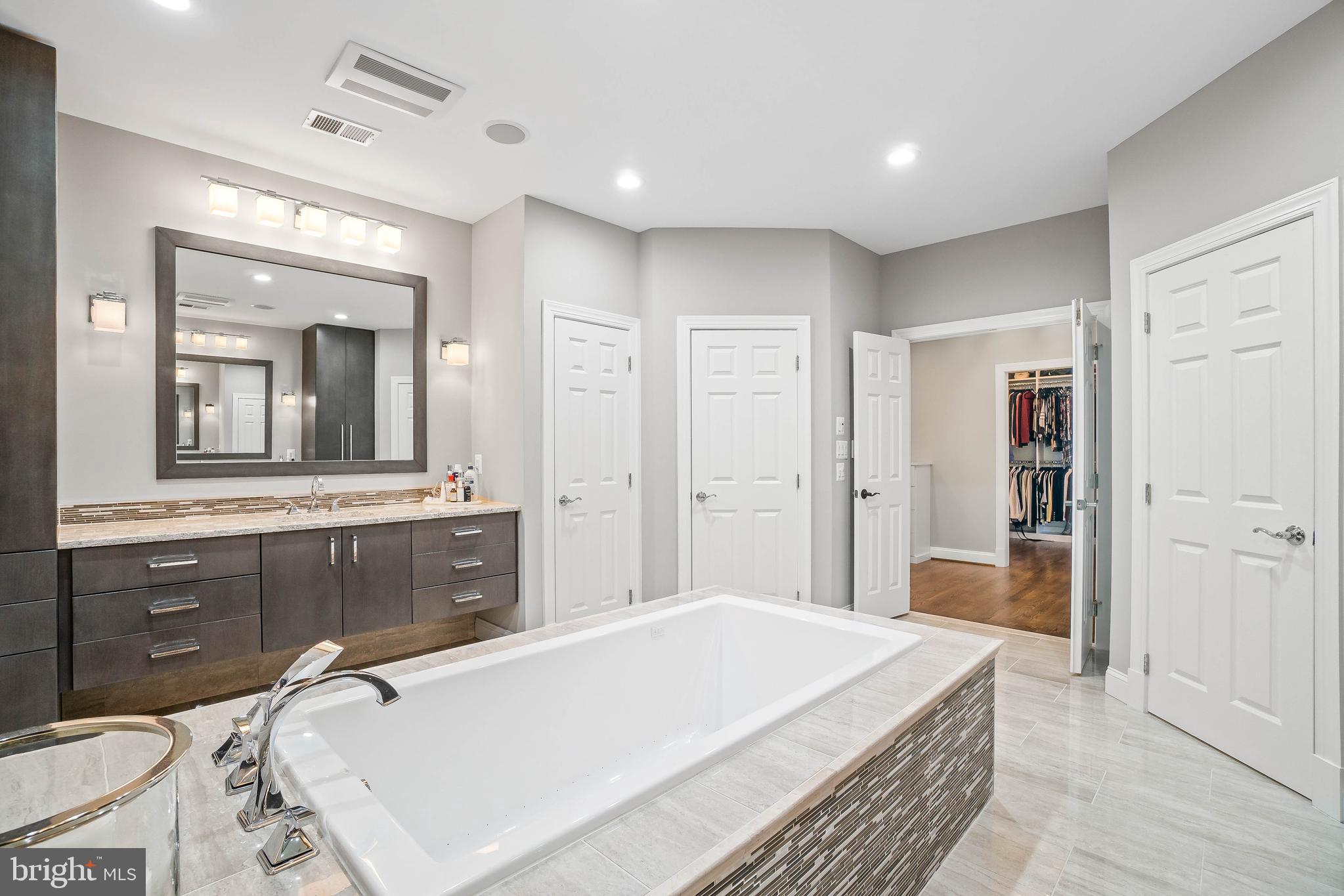 7825 Loughran Road McLean, VA 22102 - Photo 35 of 61