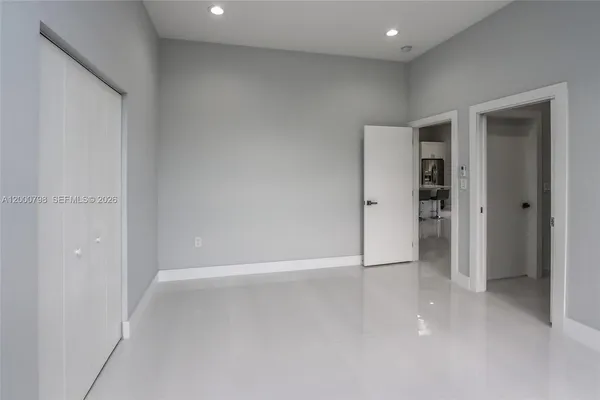 $4,800 | 5126 Southwest 57th Avenue, Miami, FL 33155